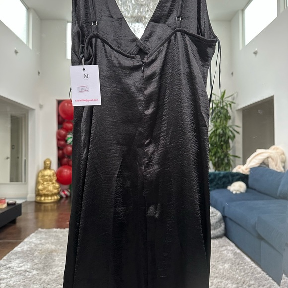 Medium’s restocked - Picture 5 of 5